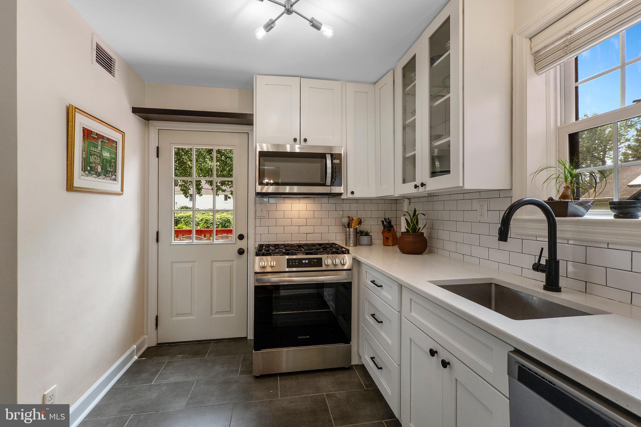 HILLWOOD - Residential