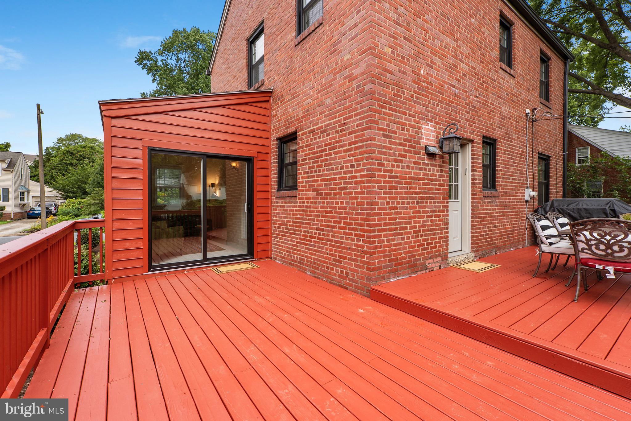 HILLWOOD - Residential