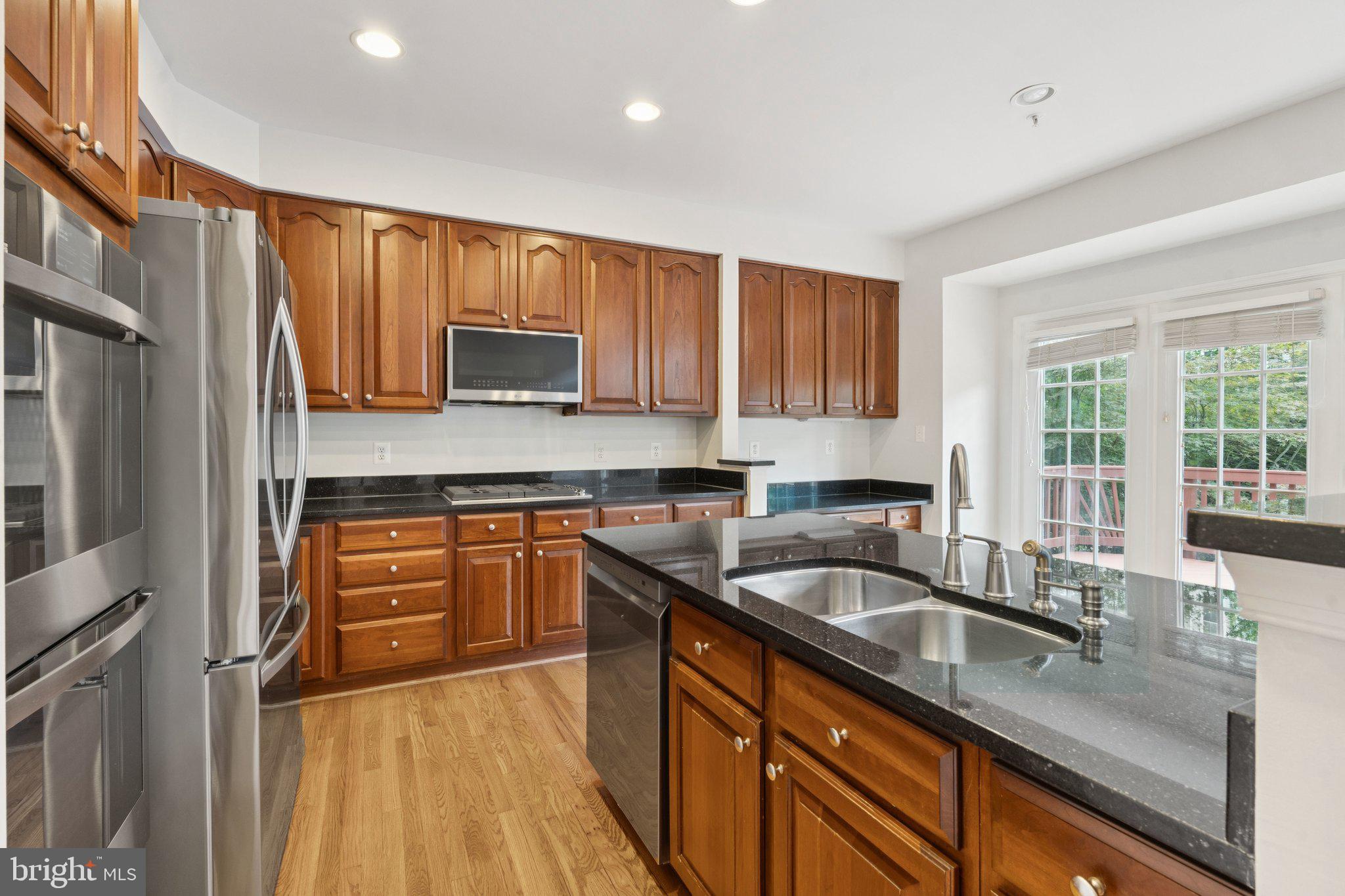 AMBERWOOD - Residential Lease