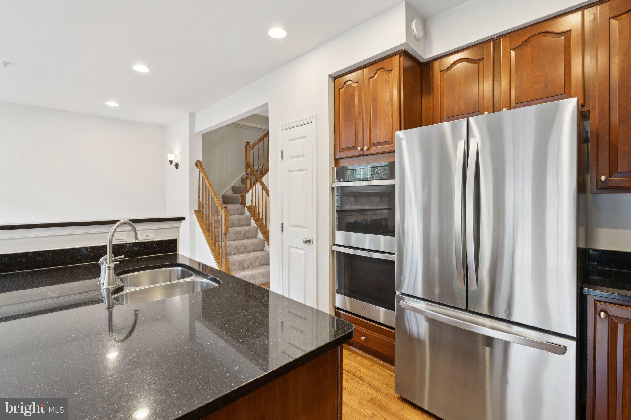 AMBERWOOD - Residential Lease