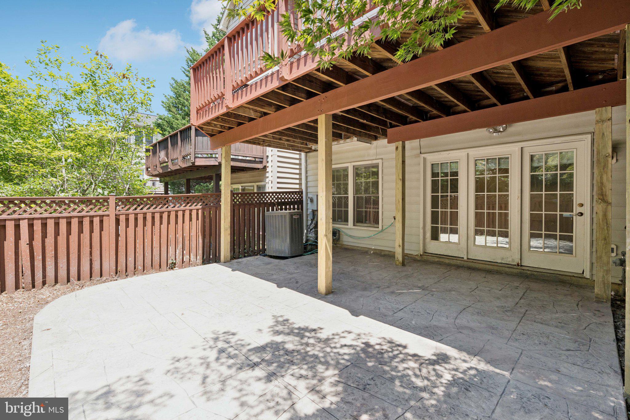 AMBERWOOD - Residential Lease