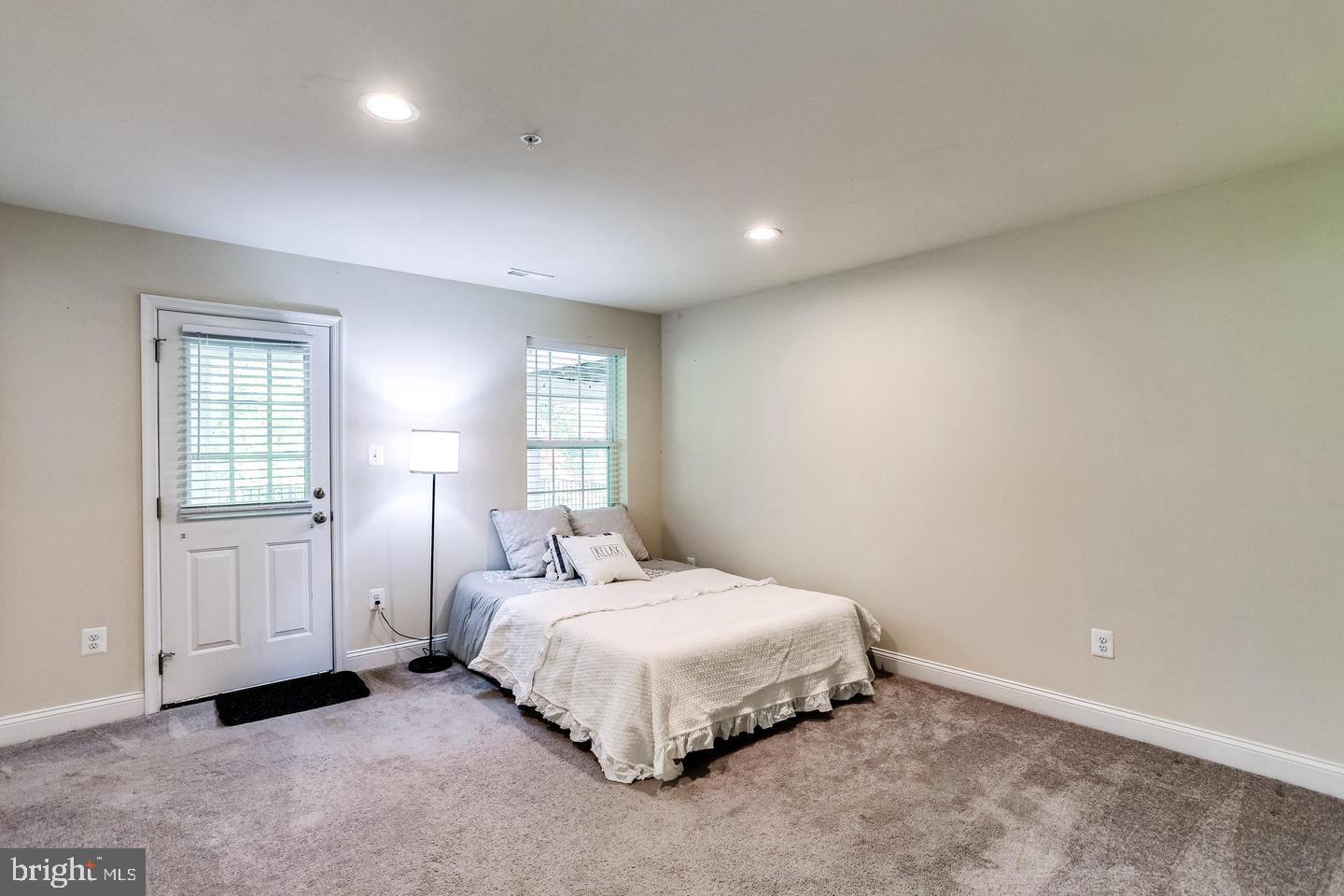 SPRING CREEK - Residential Lease