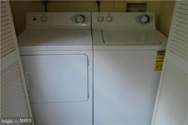 DALEVIEW MANOR - Residential Lease