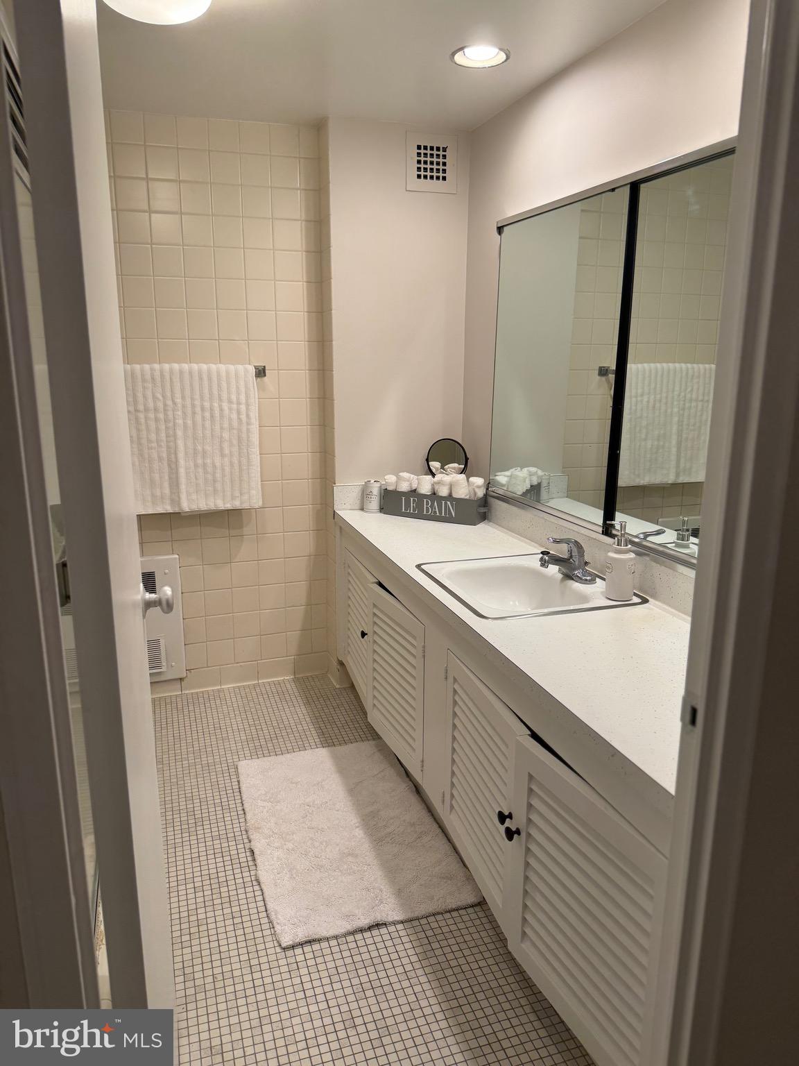 PARK TOWERS WEST - Residential