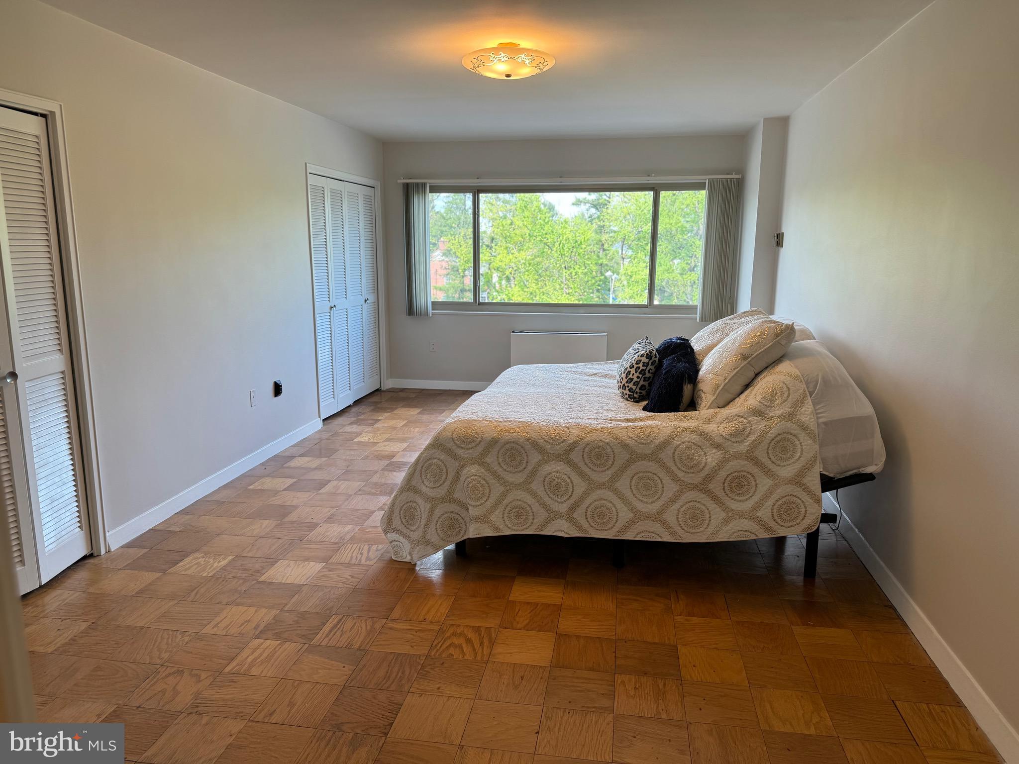 PARK TOWERS WEST - Residential