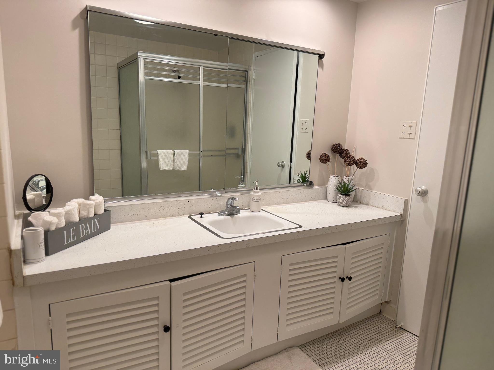 PARK TOWERS WEST - Residential