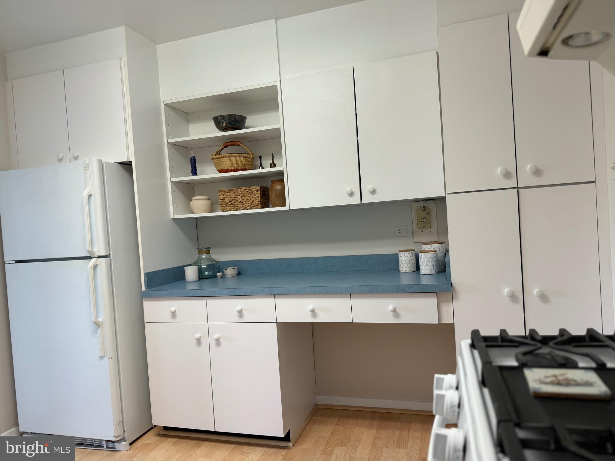 PARK TOWERS WEST - Residential