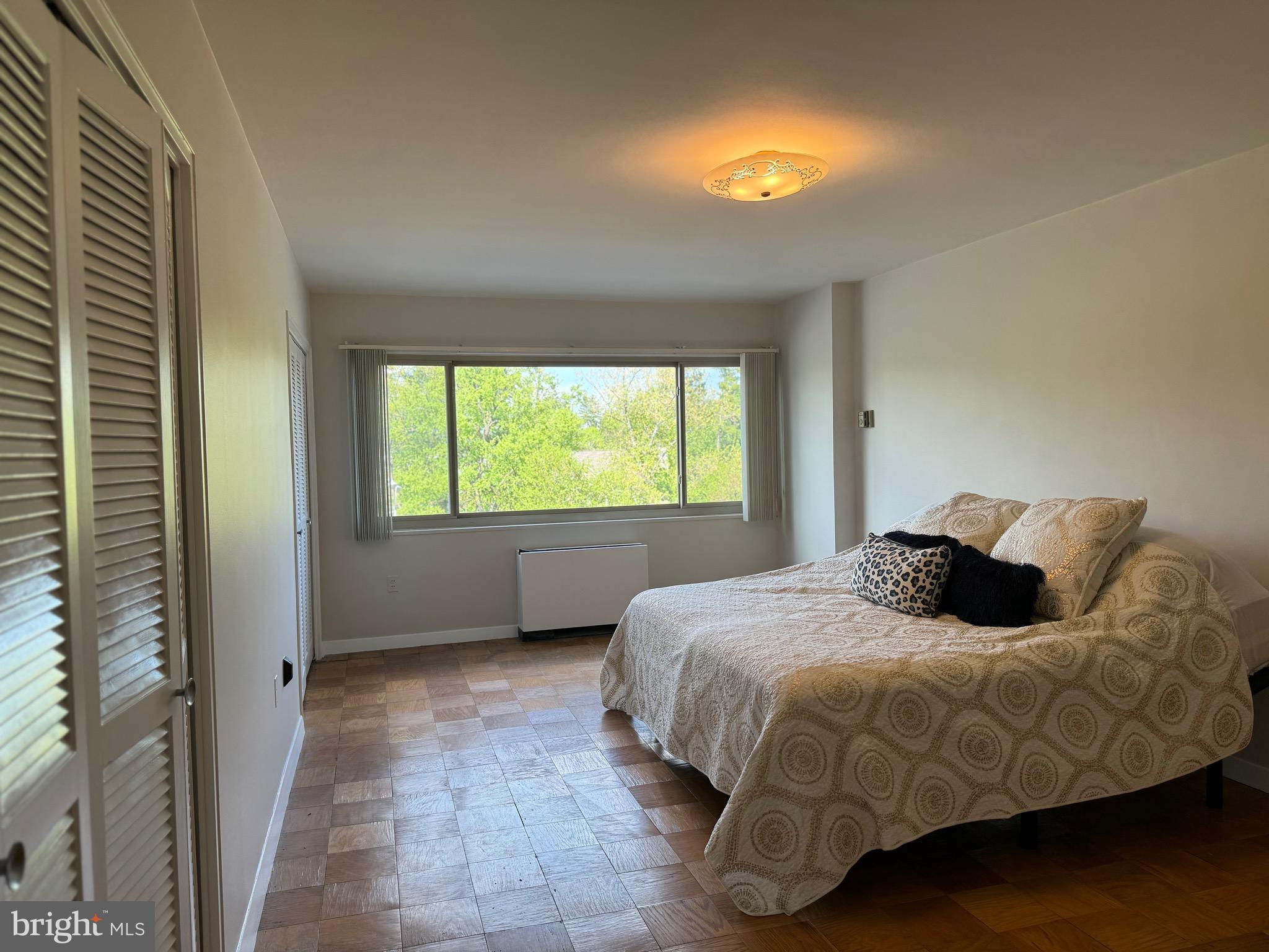 PARK TOWERS WEST - Residential