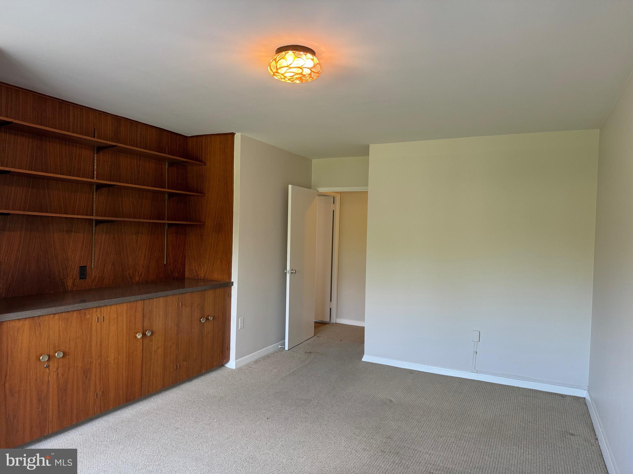 PARK TOWERS WEST - Residential