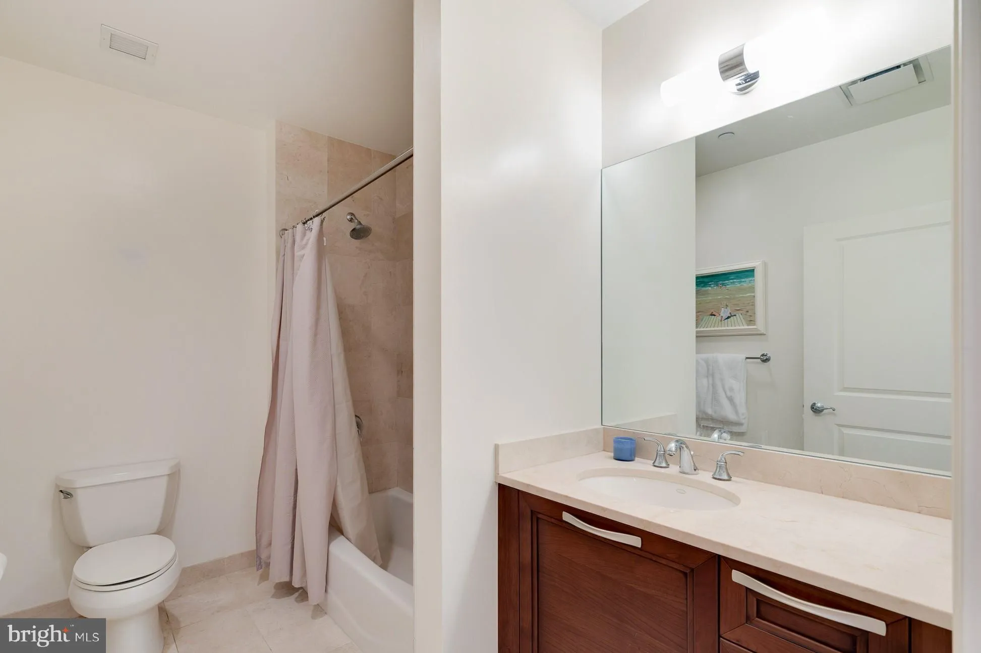 Philadelphia, Pennsylvania 19102, United States, 2 Bedrooms Bedrooms, ,2 BathroomsBathrooms,Residential,Active,78065