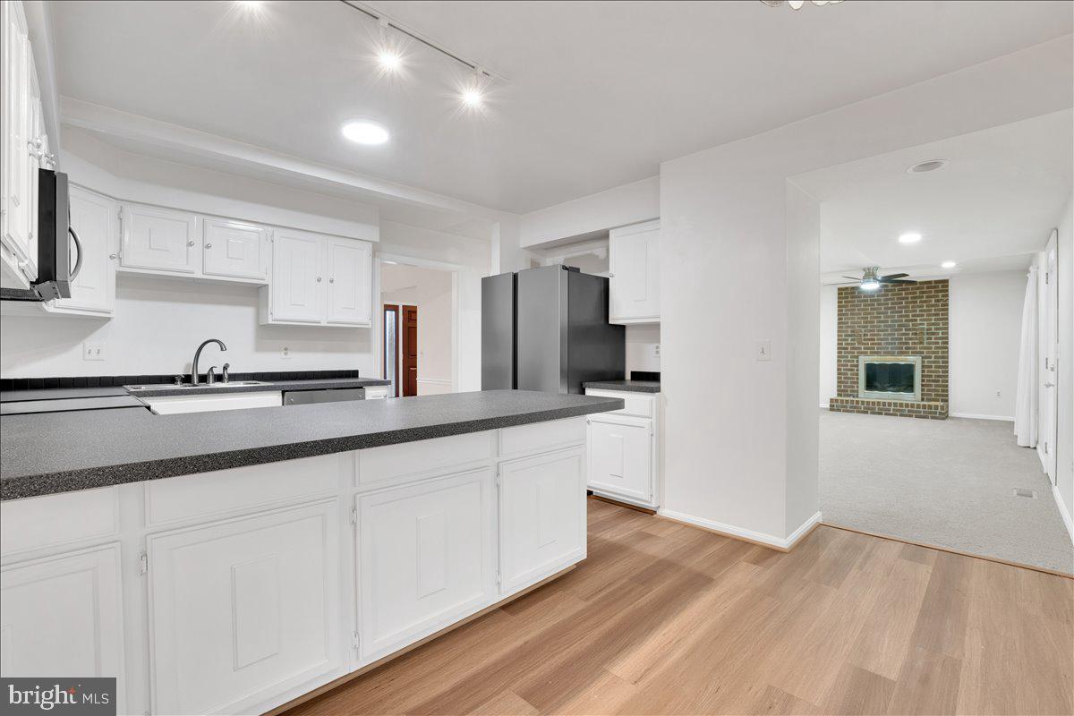 CRESTBROOK - Residential Lease