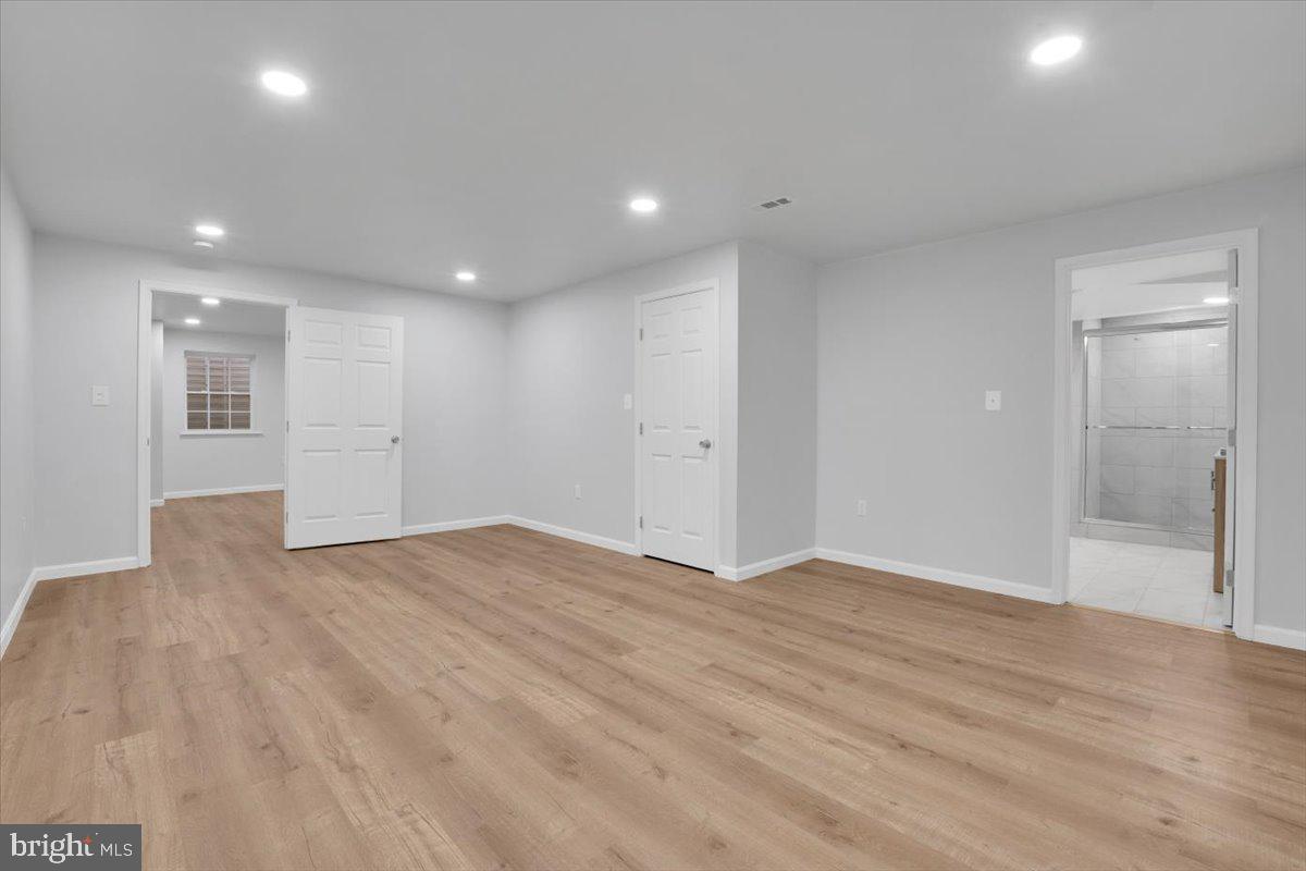 CRESTBROOK - Residential Lease