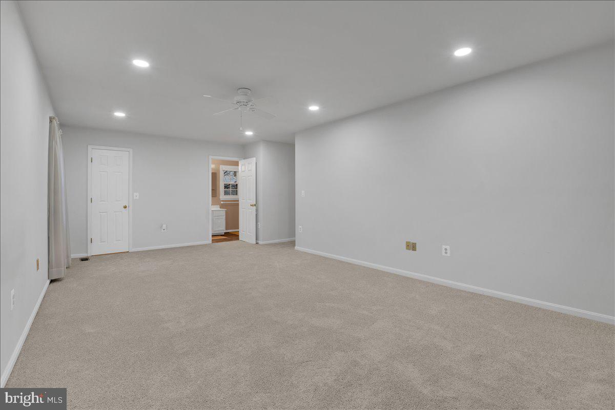 CRESTBROOK - Residential Lease