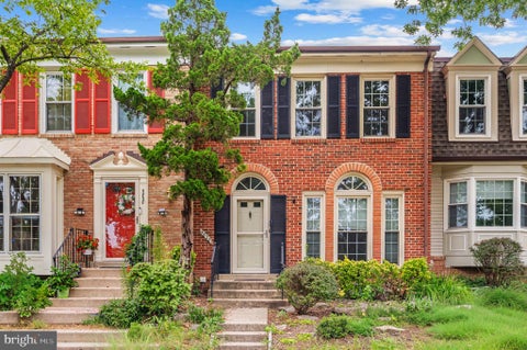 Photo of 5828 Apsley House Court, ALEXANDRIA, VA 22310 (MLS # VAFX2338090)