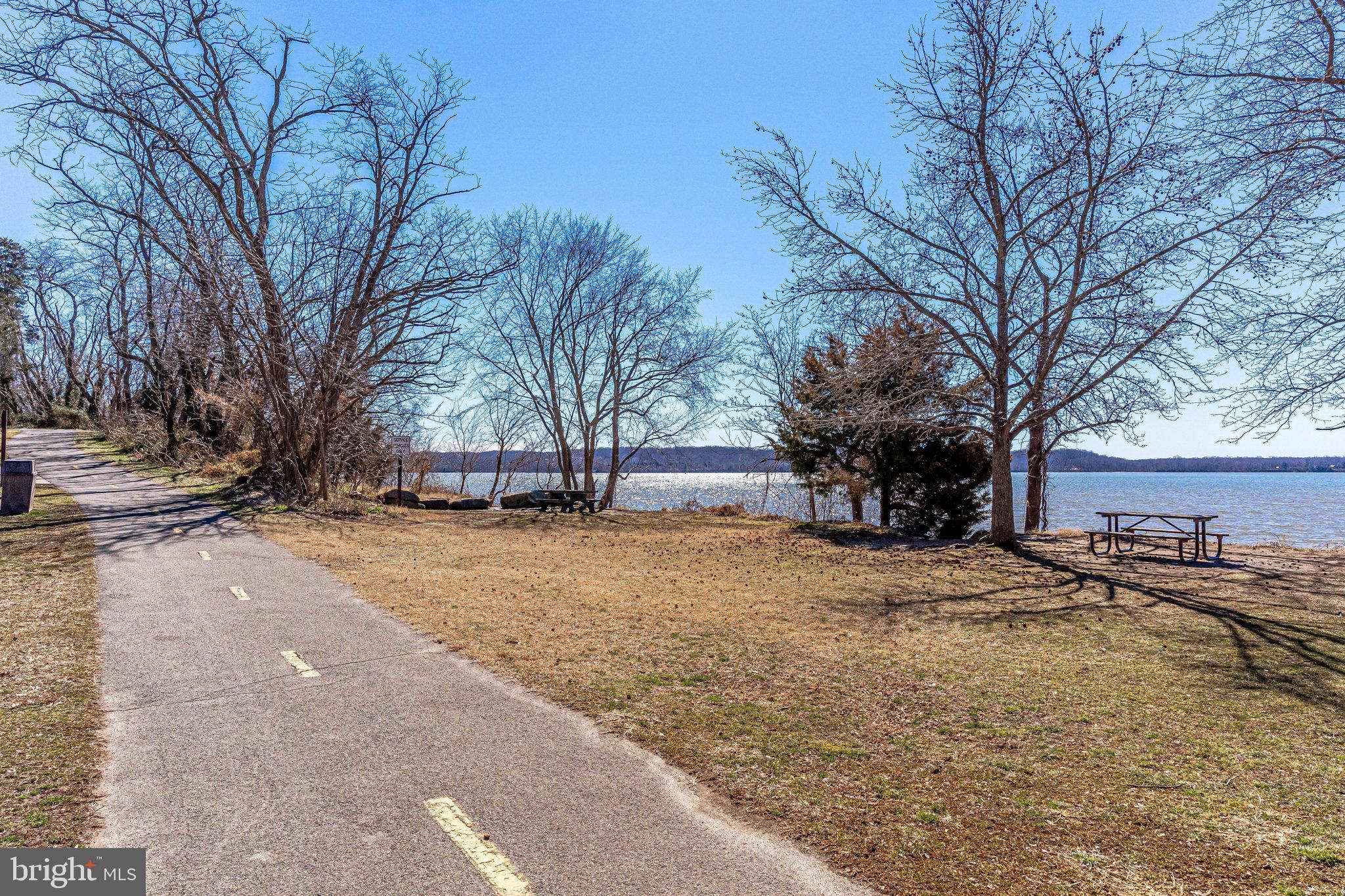 RIVERSIDE GARDENS - Residential