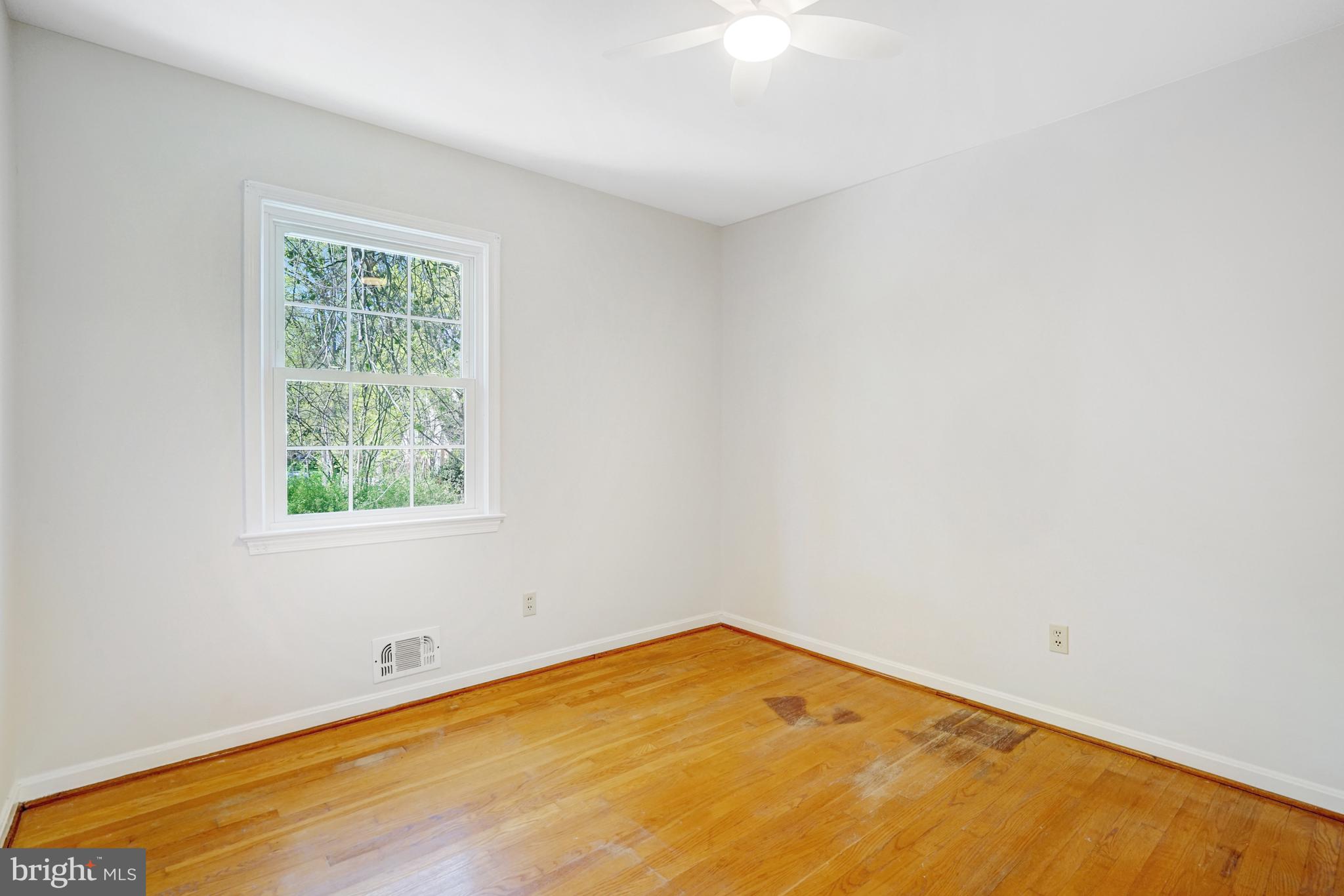 RIVERSIDE GARDENS - Residential