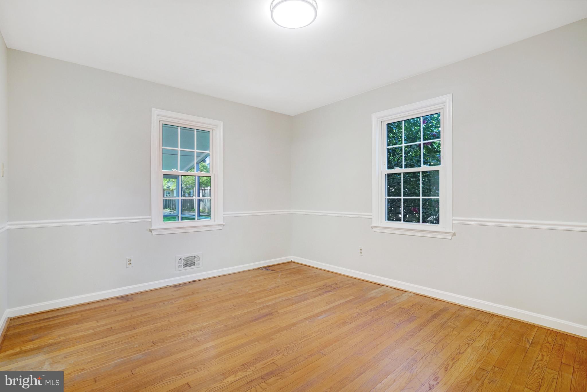 RIVERSIDE GARDENS - Residential