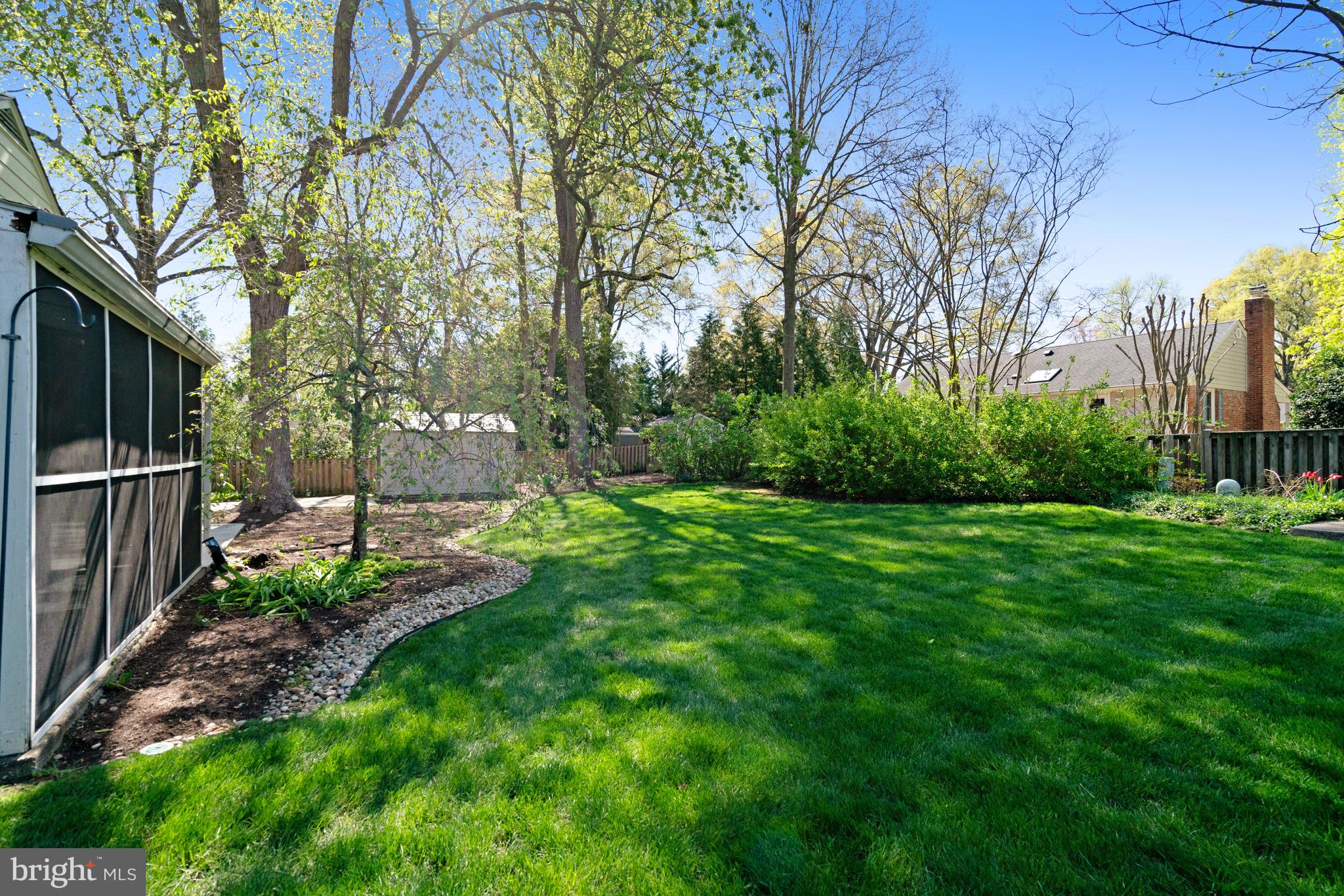 RIVERSIDE GARDENS - Residential