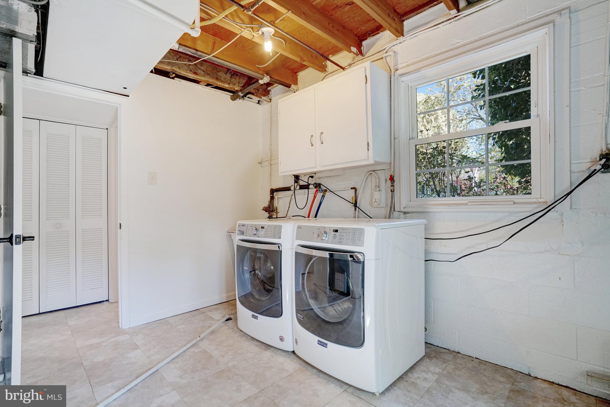 RIVERSIDE GARDENS - Residential