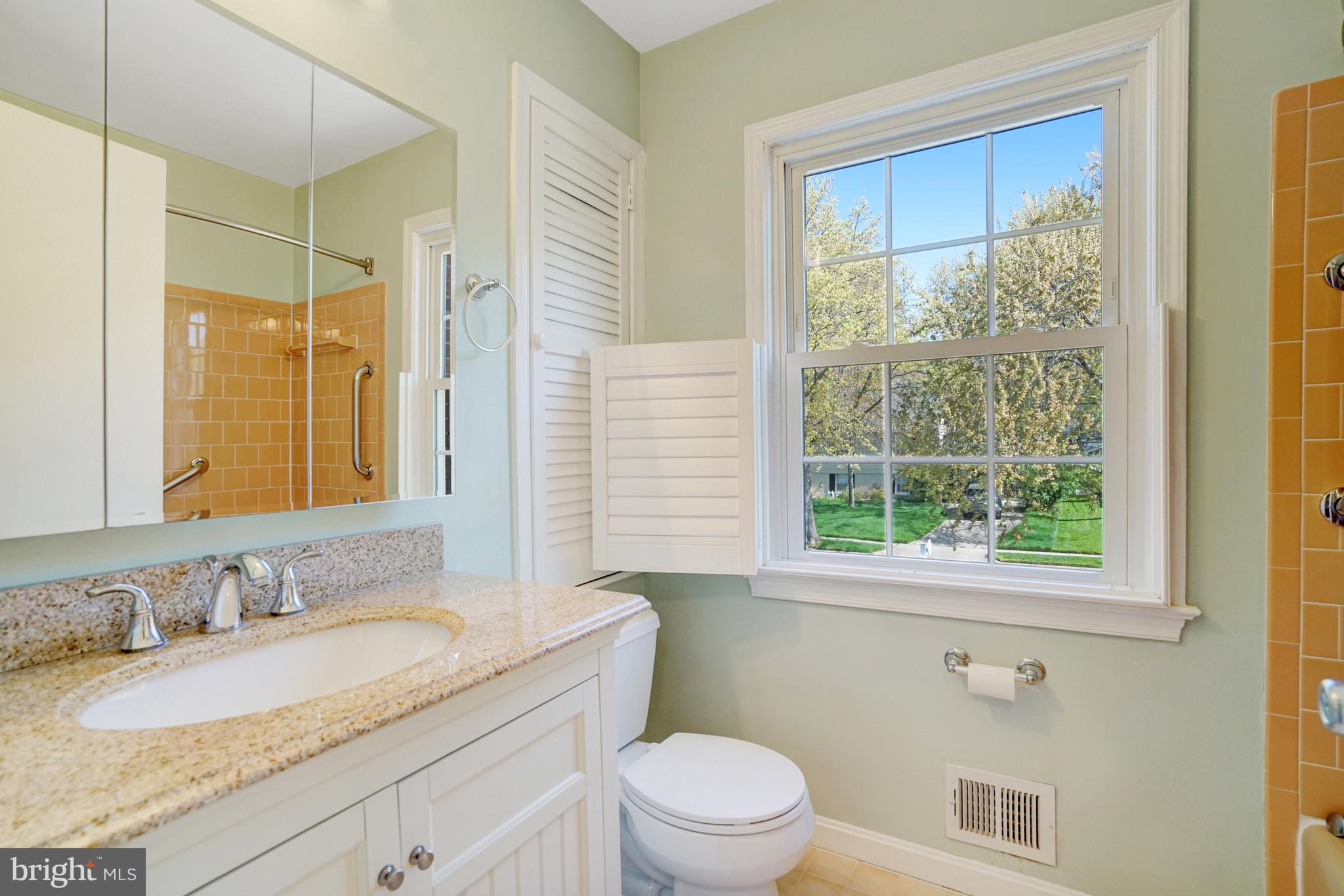 RIVERSIDE GARDENS - Residential