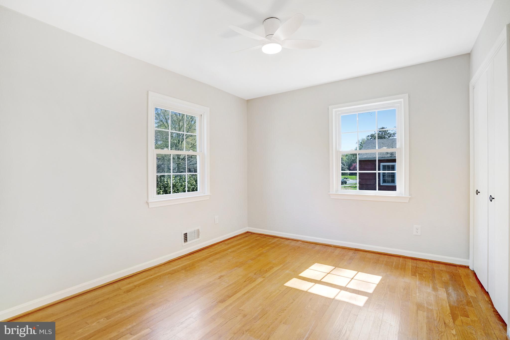 RIVERSIDE GARDENS - Residential