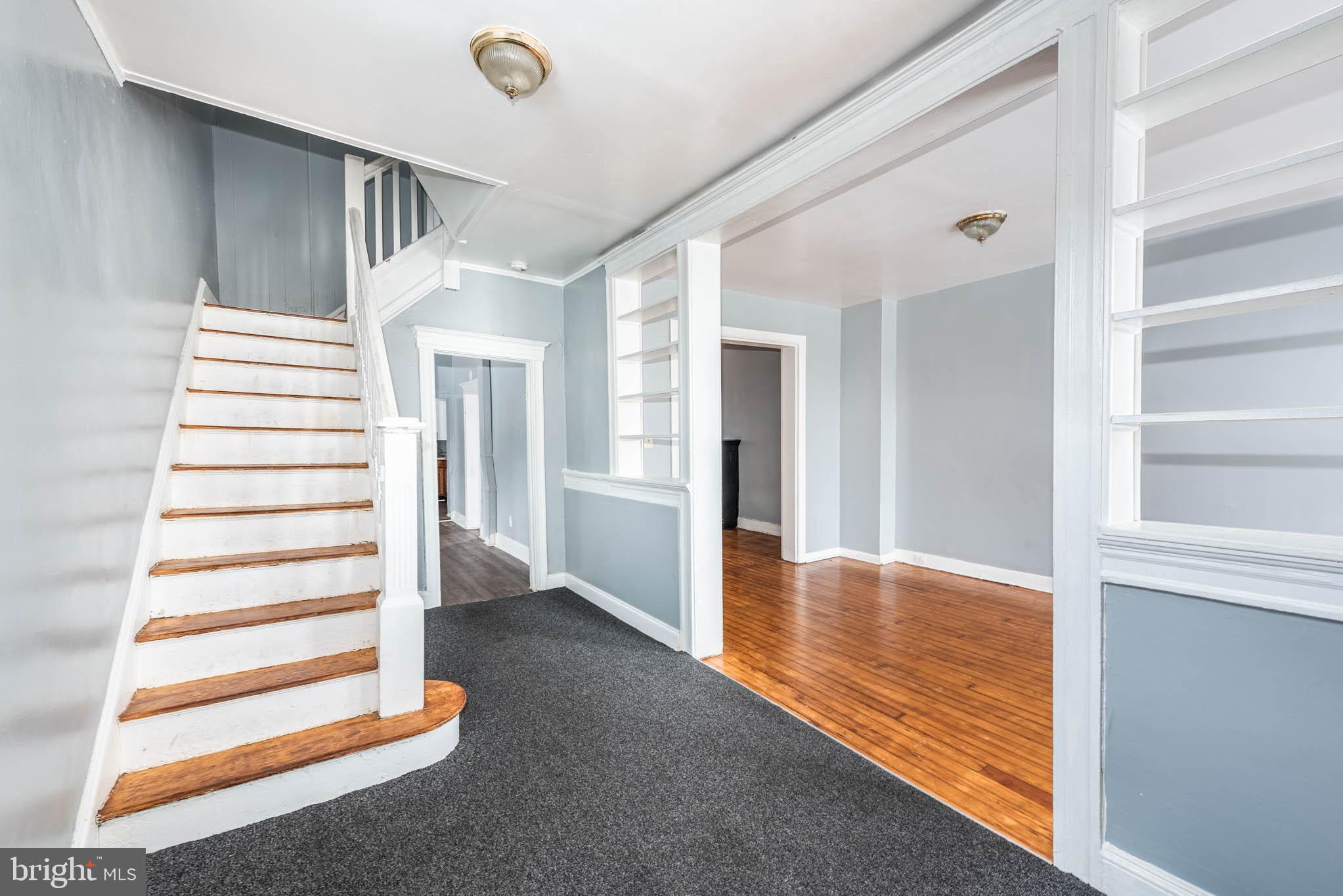 FOUR BY FOUR - Residential
