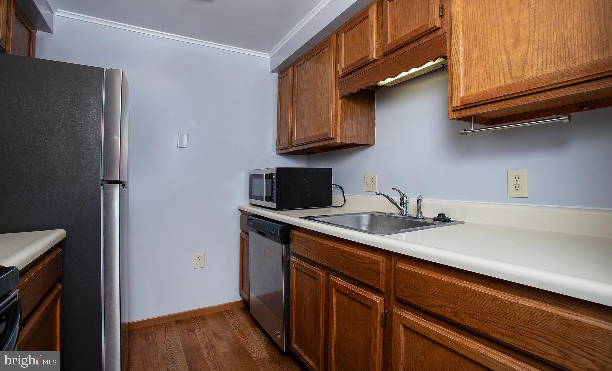 605 A W NORTH AVENUE