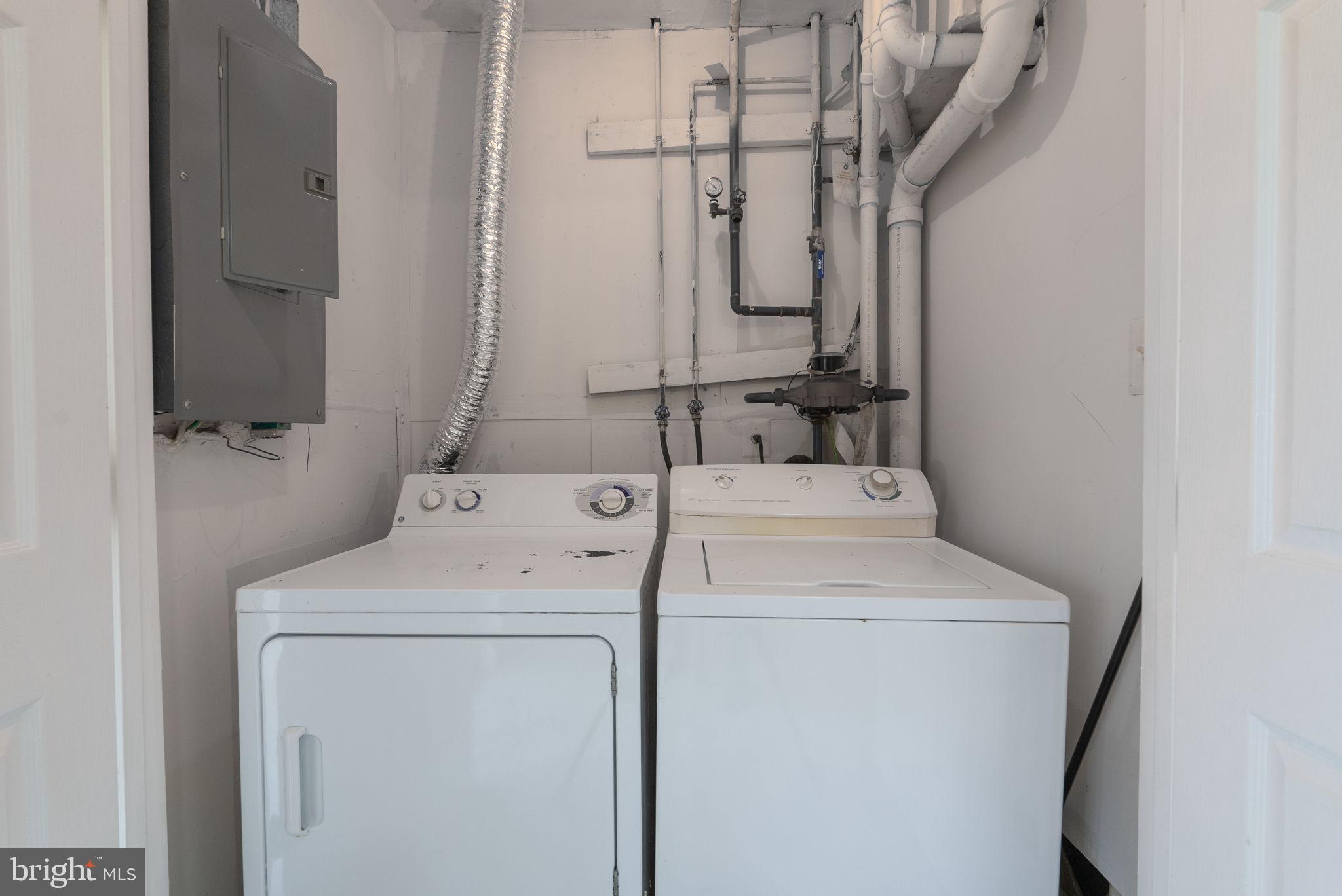 BRINKLEY TOWNS - Residential