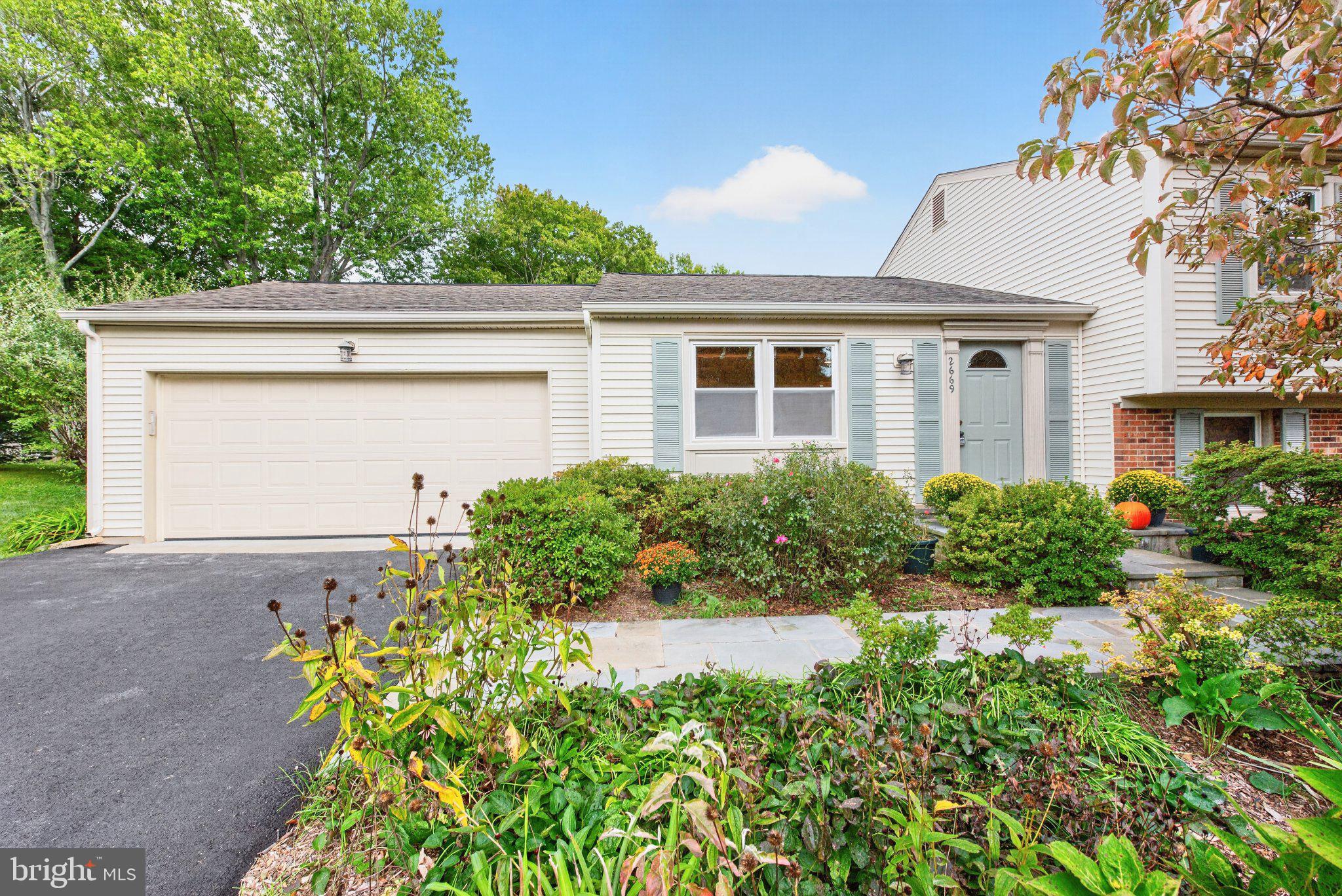 2669 FANIEUL HALL COURT