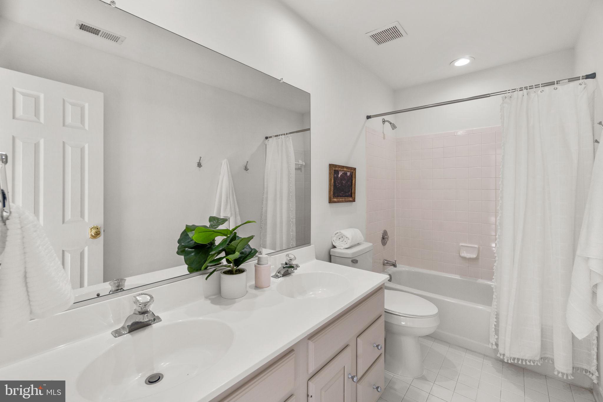 WORTHINGTON PARK - Residential