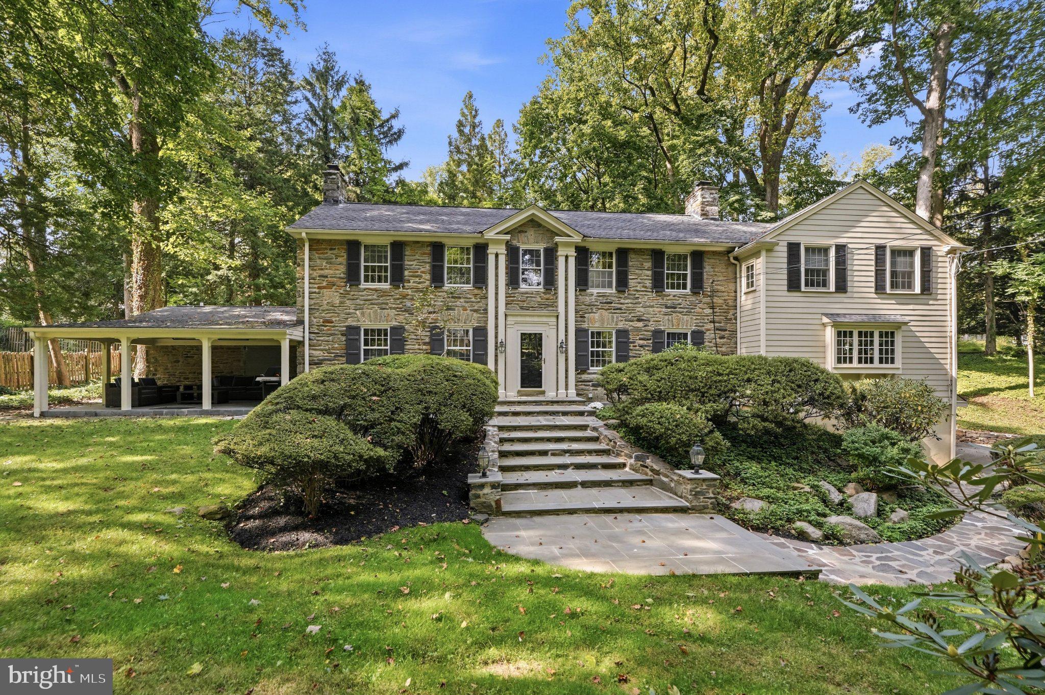734 BRAEBURN LANE