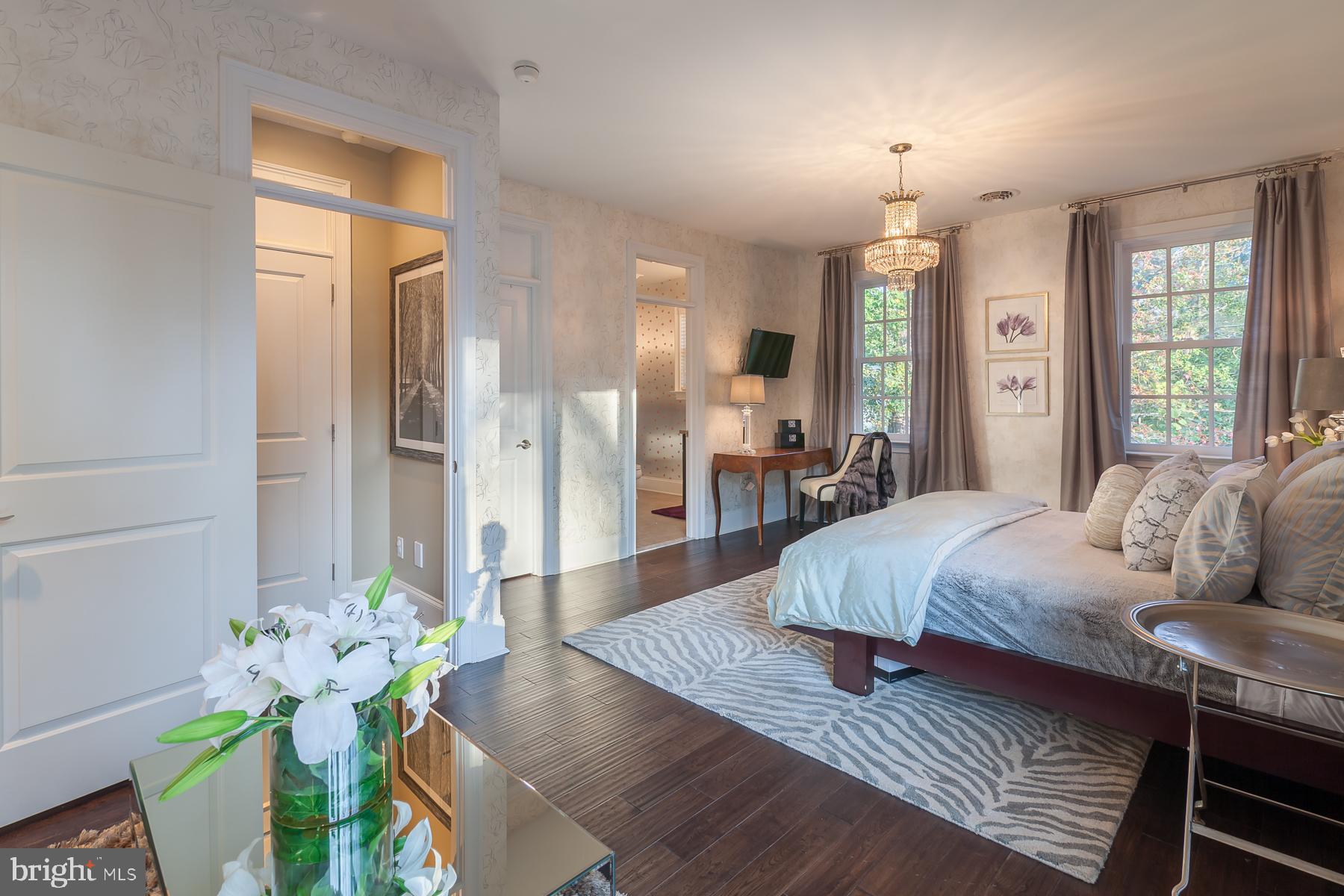 WOLFE POINTE - Residential