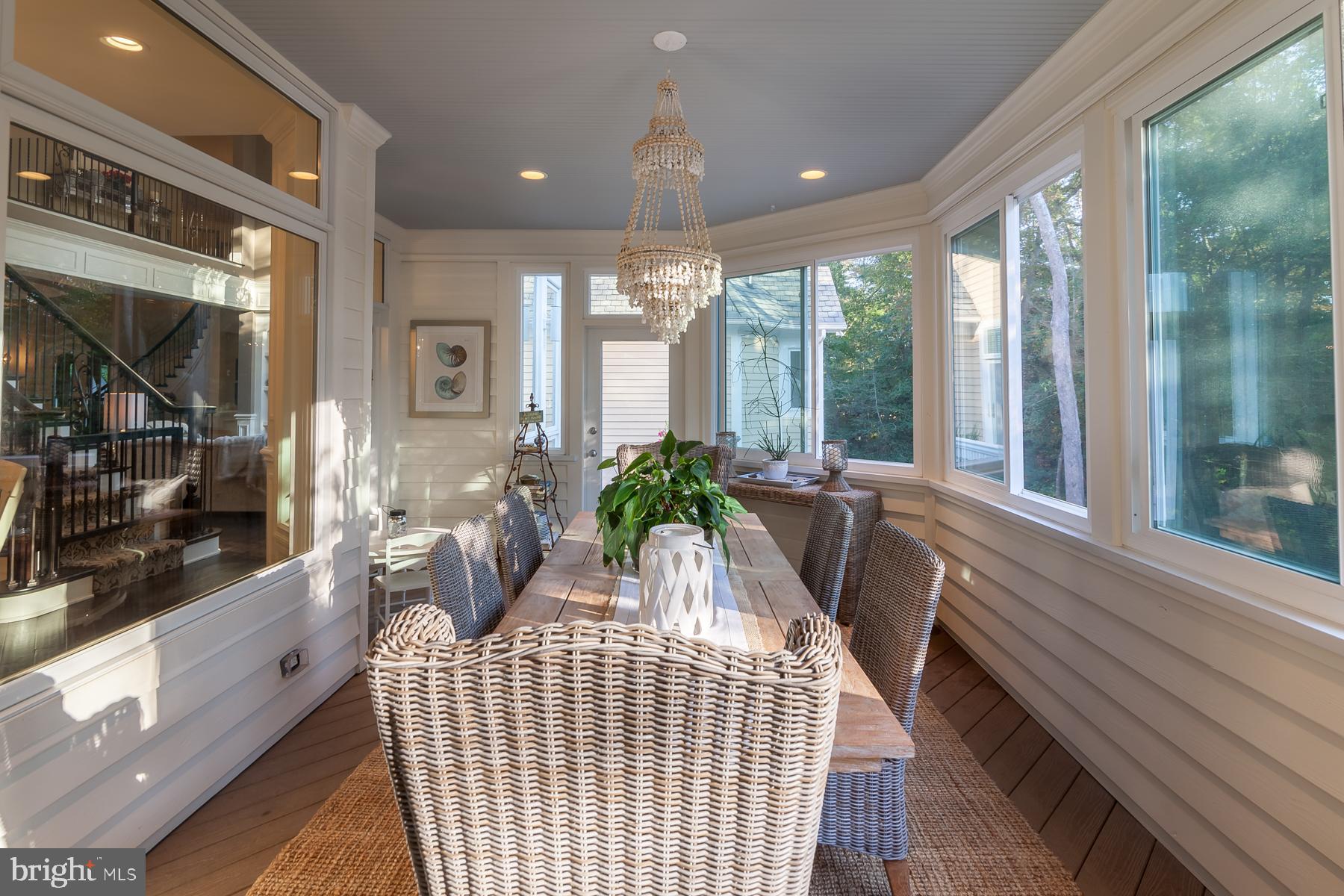 WOLFE POINTE - Residential