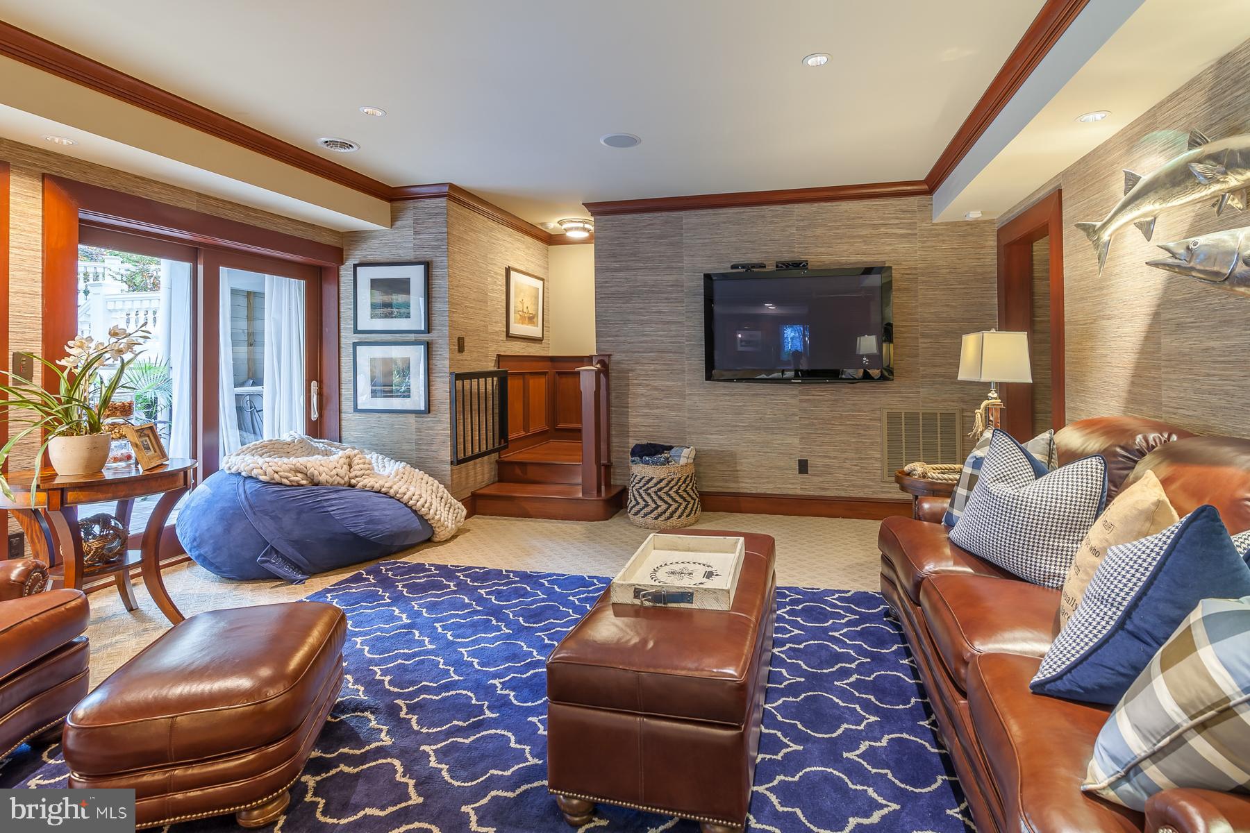 WOLFE POINTE - Residential