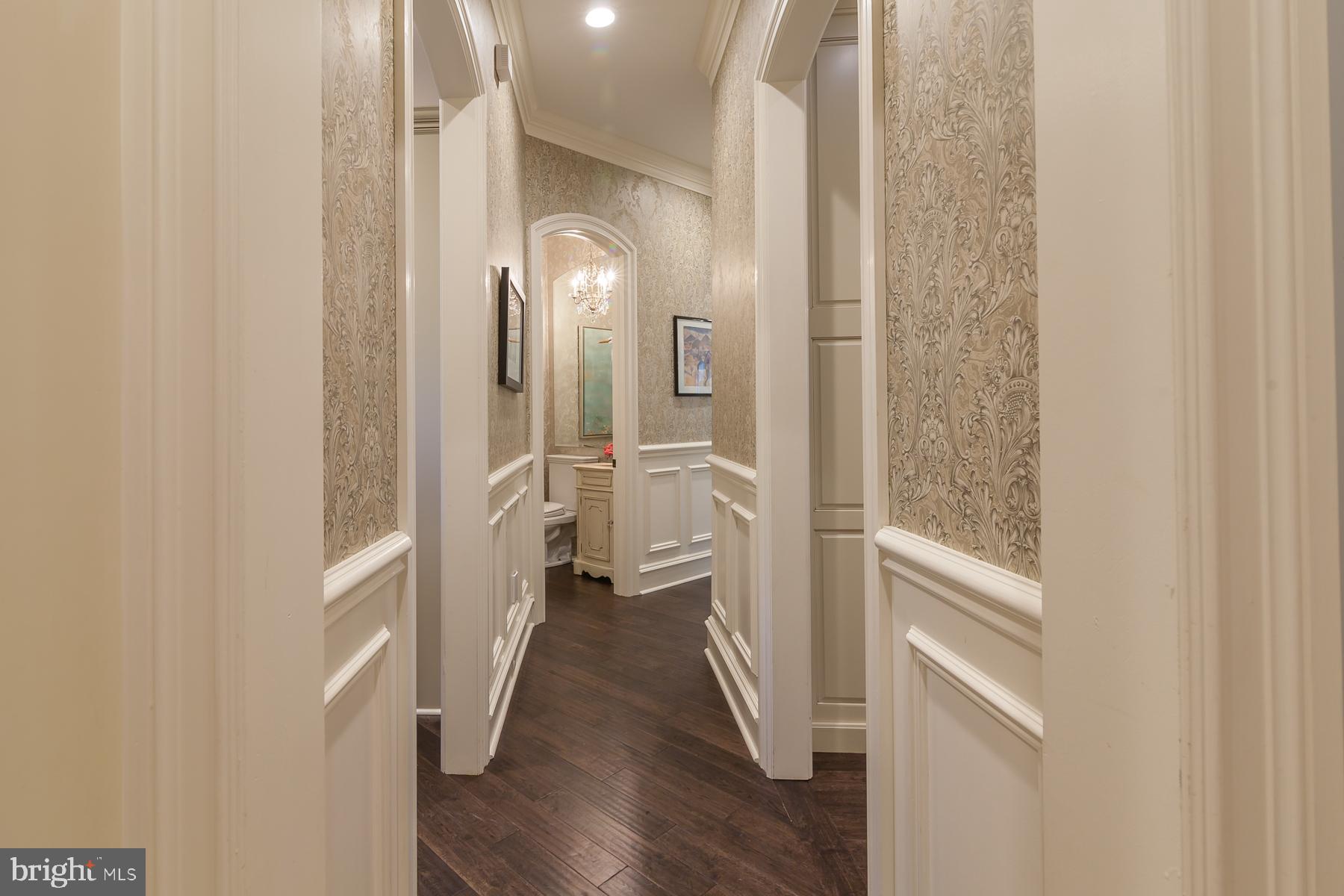 WOLFE POINTE - Residential