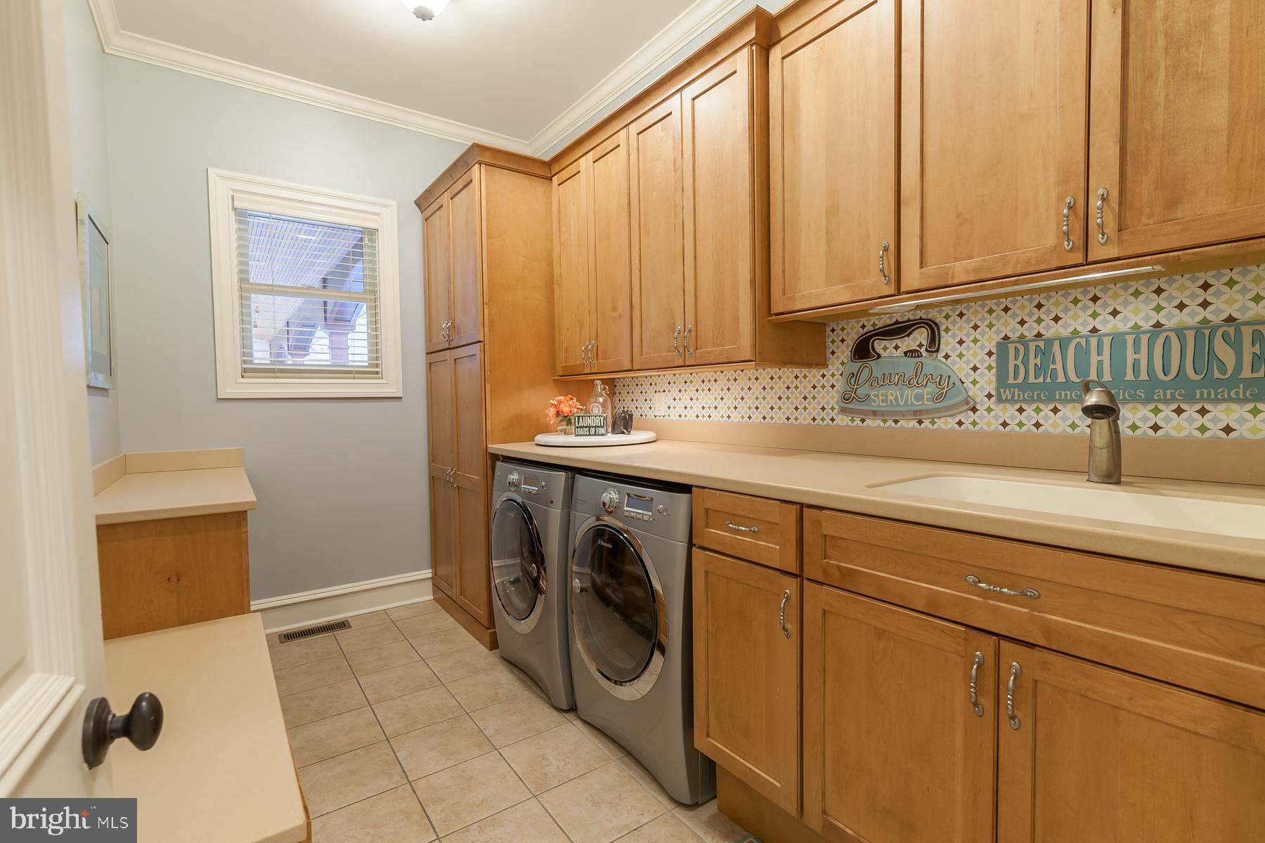 WOLFE POINTE - Residential