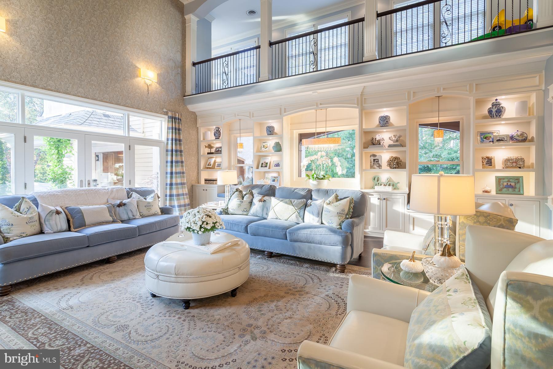 WOLFE POINTE - Residential