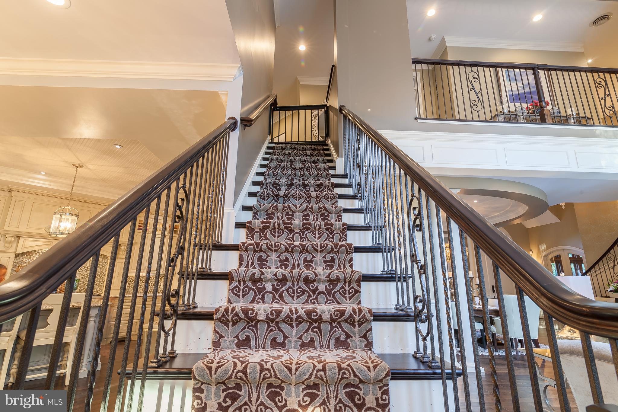 WOLFE POINTE - Residential