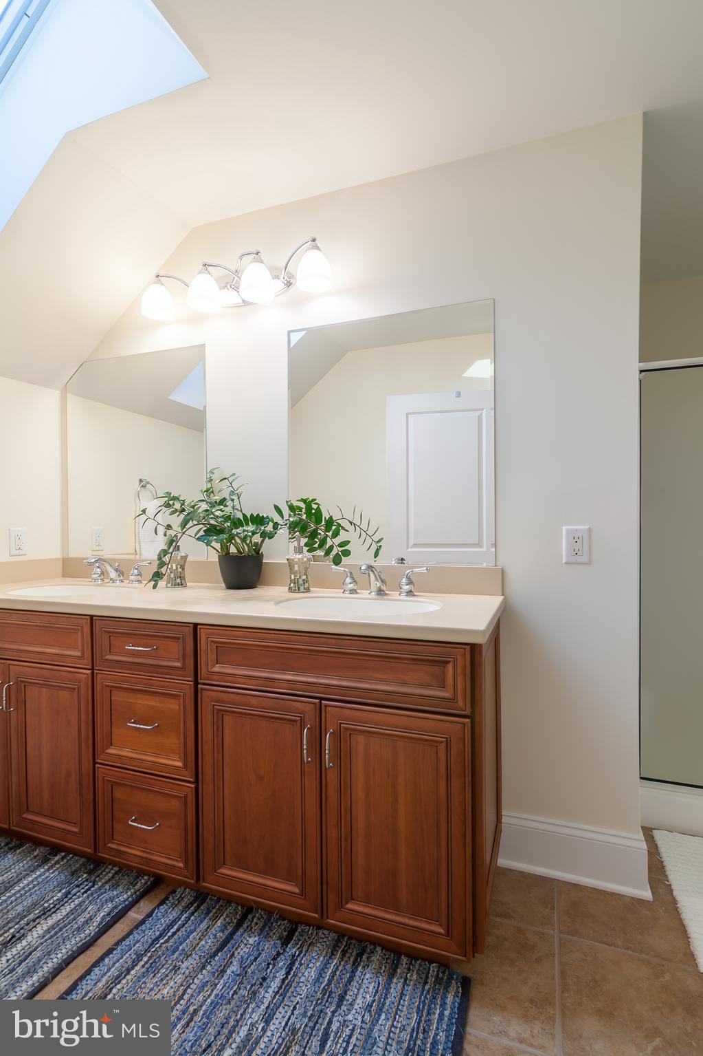 WOLFE POINTE - Residential