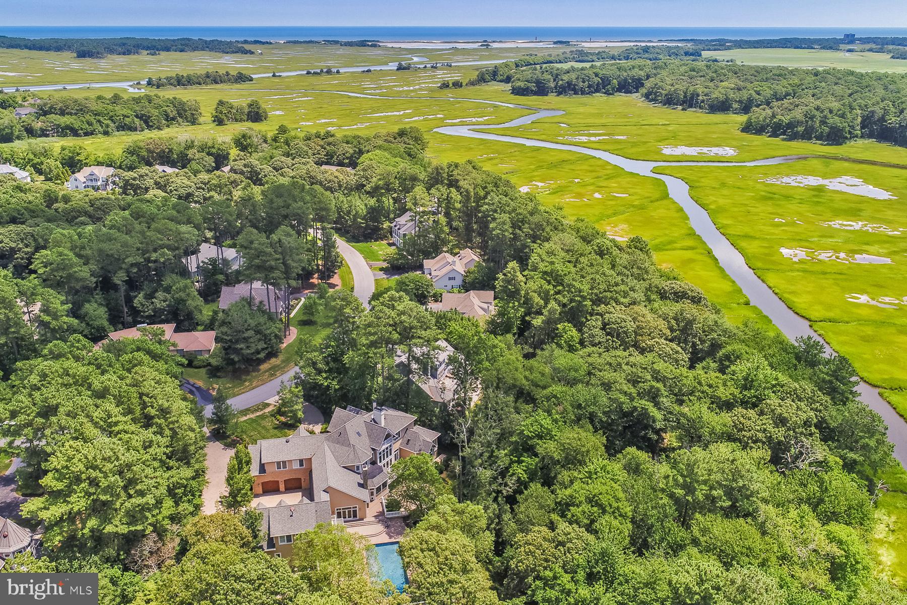 WOLFE POINTE - Residential