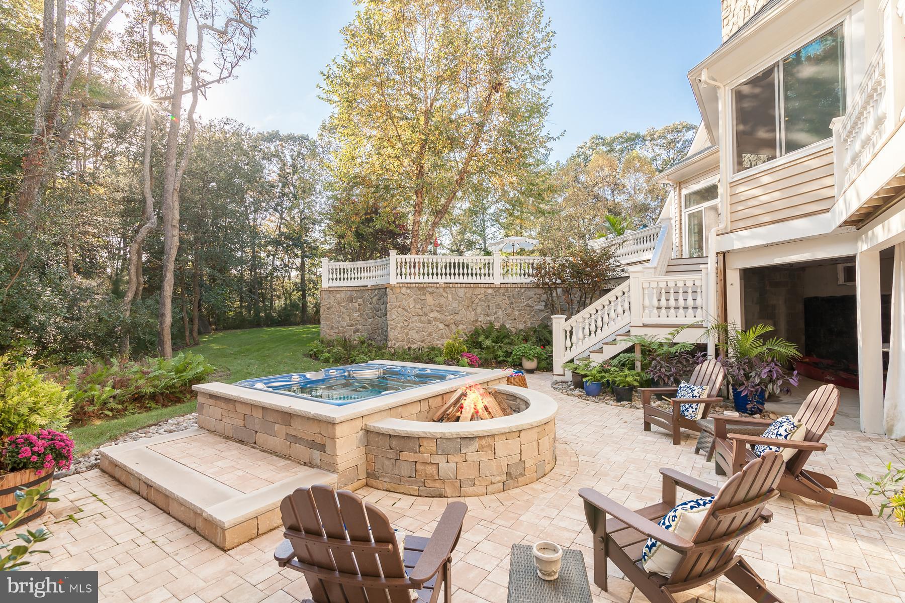 WOLFE POINTE - Residential