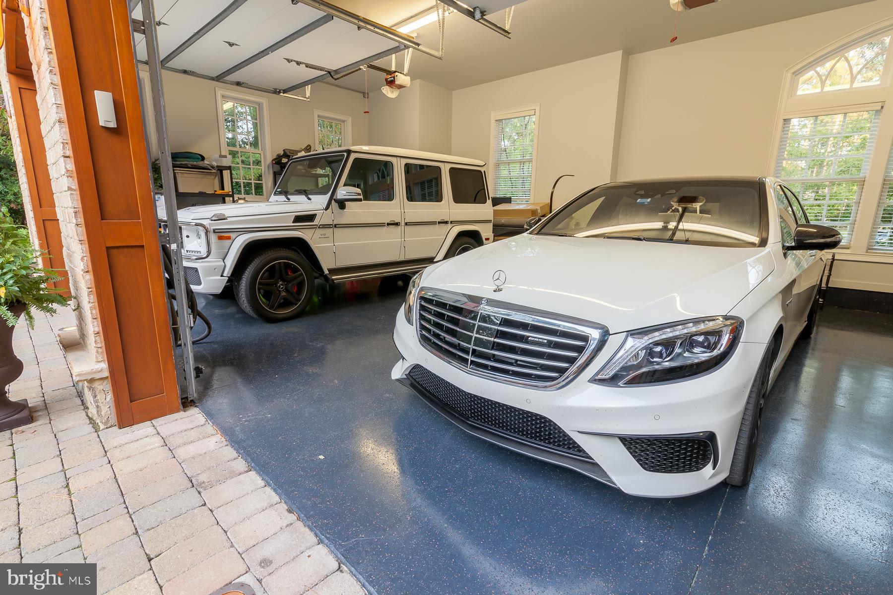 WOLFE POINTE - Residential