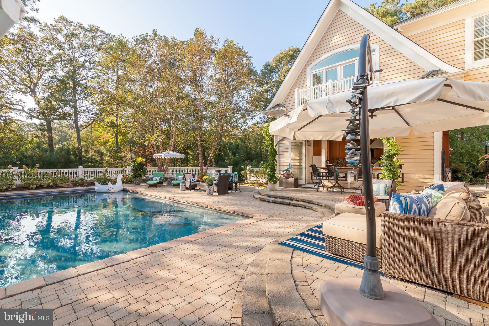 WOLFE POINTE - Residential