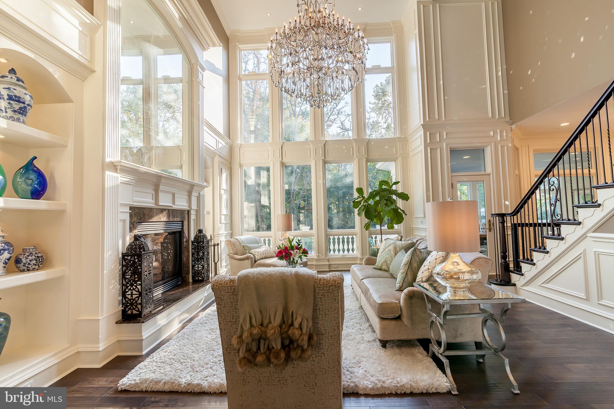 WOLFE POINTE - Residential