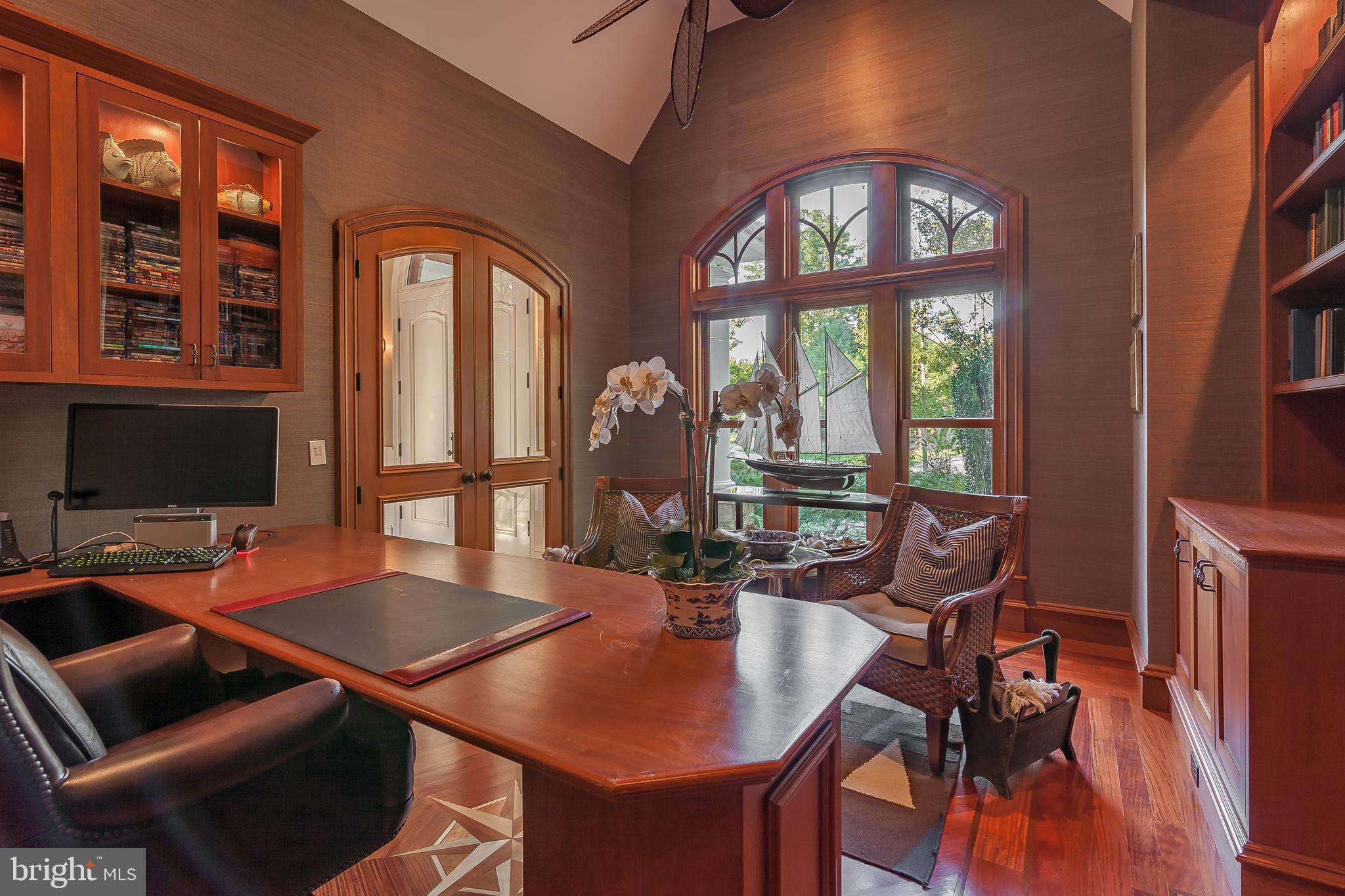 WOLFE POINTE - Residential