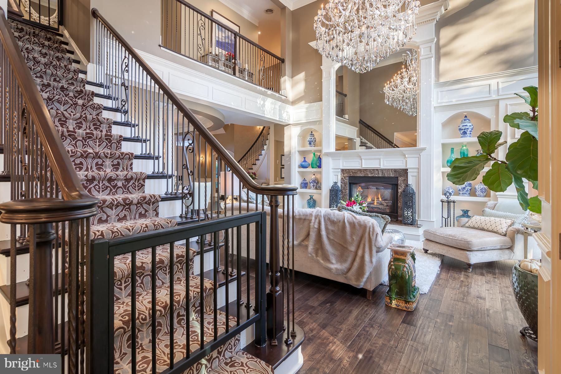 WOLFE POINTE - Residential