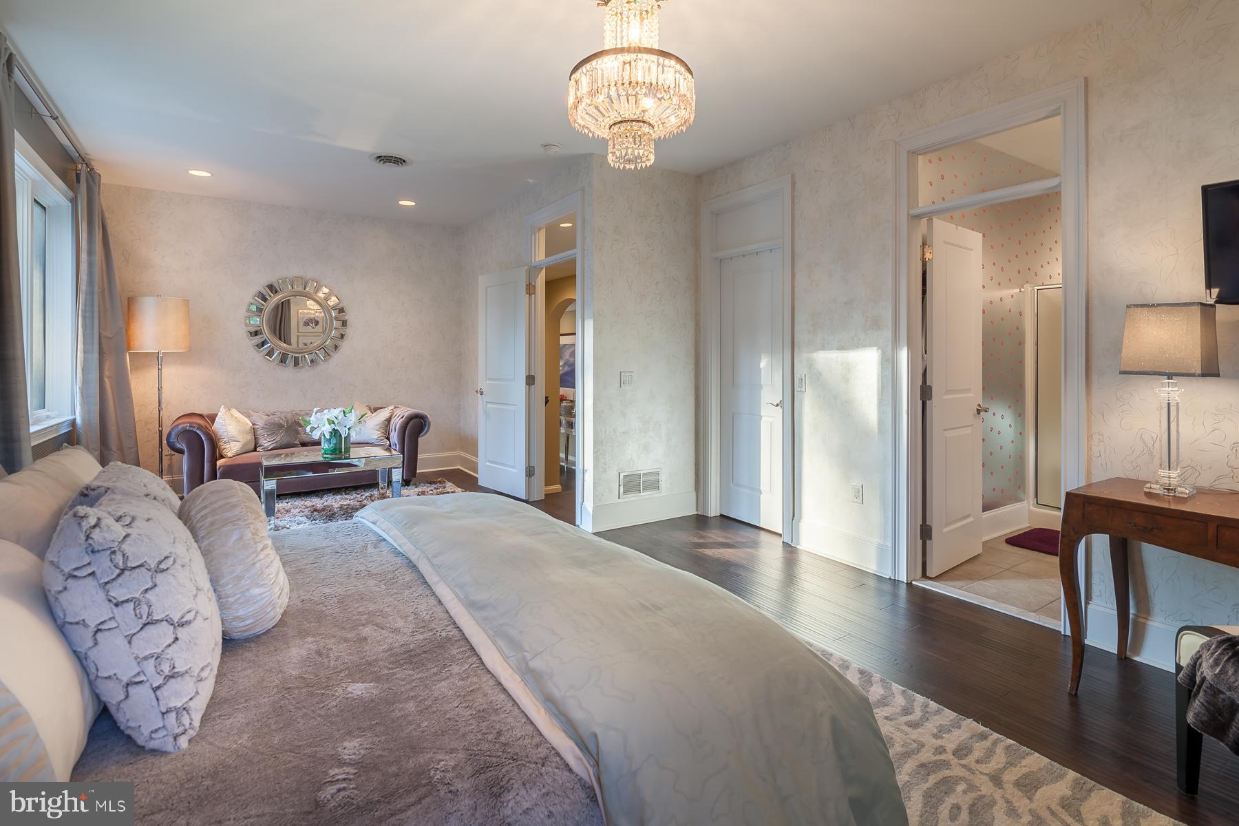 WOLFE POINTE - Residential