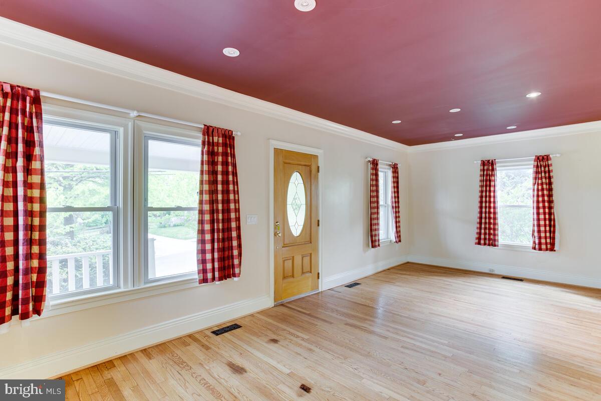 WEST RIVERDALE - Residential