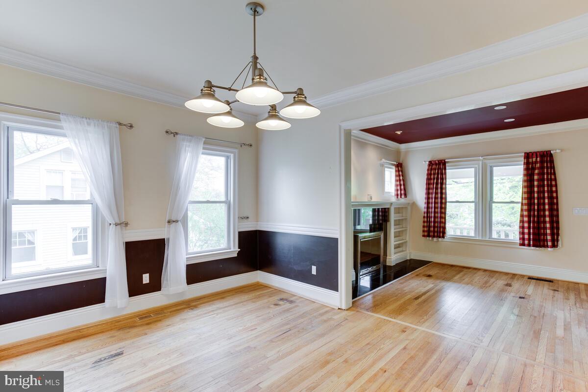 WEST RIVERDALE - Residential