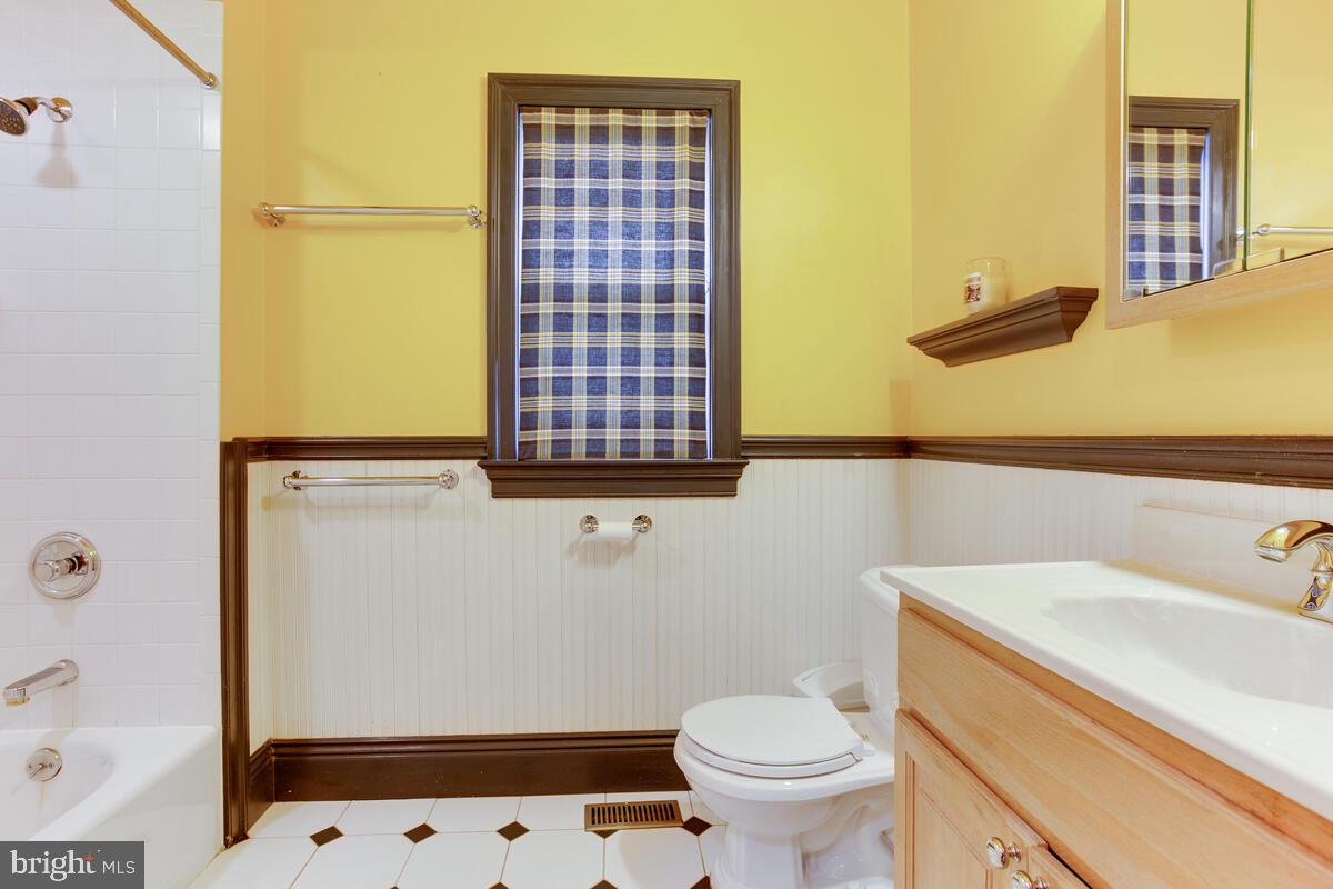 WEST RIVERDALE - Residential